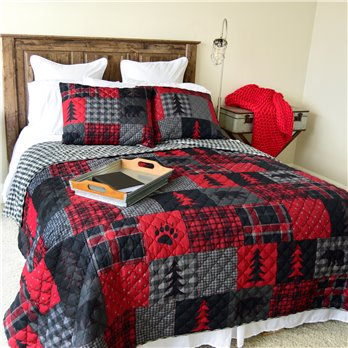 Red Forest 3 Piece Queen Quilt Set