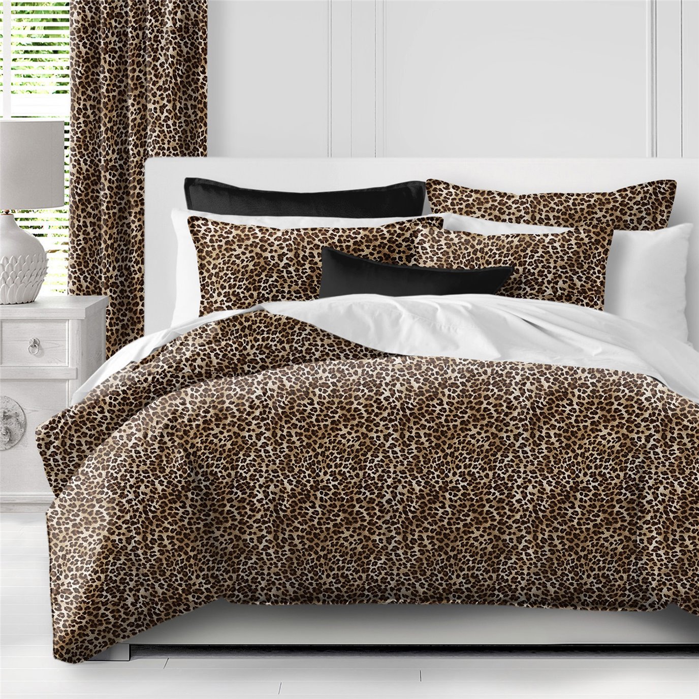 Jolene Animal Print Black Duvet Cover and Pillow Sham(s) Set