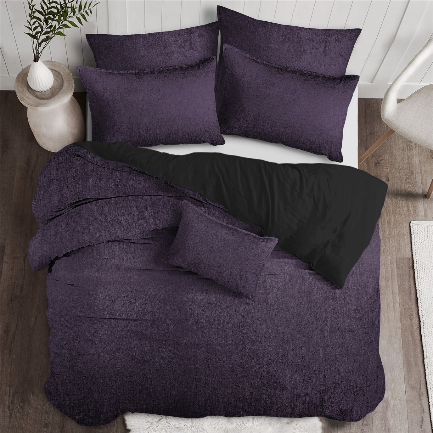 black and purple bed sheets