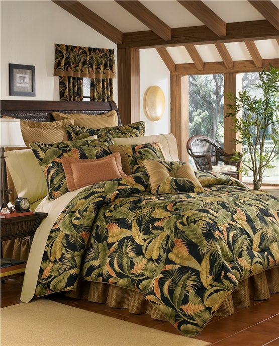 La Selva Black Full Thomasville Comforter Set (15" bedskirt) Thumbnail