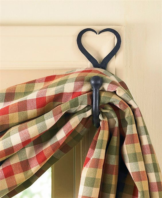 Split Heart Curtain Hook Thumbnail